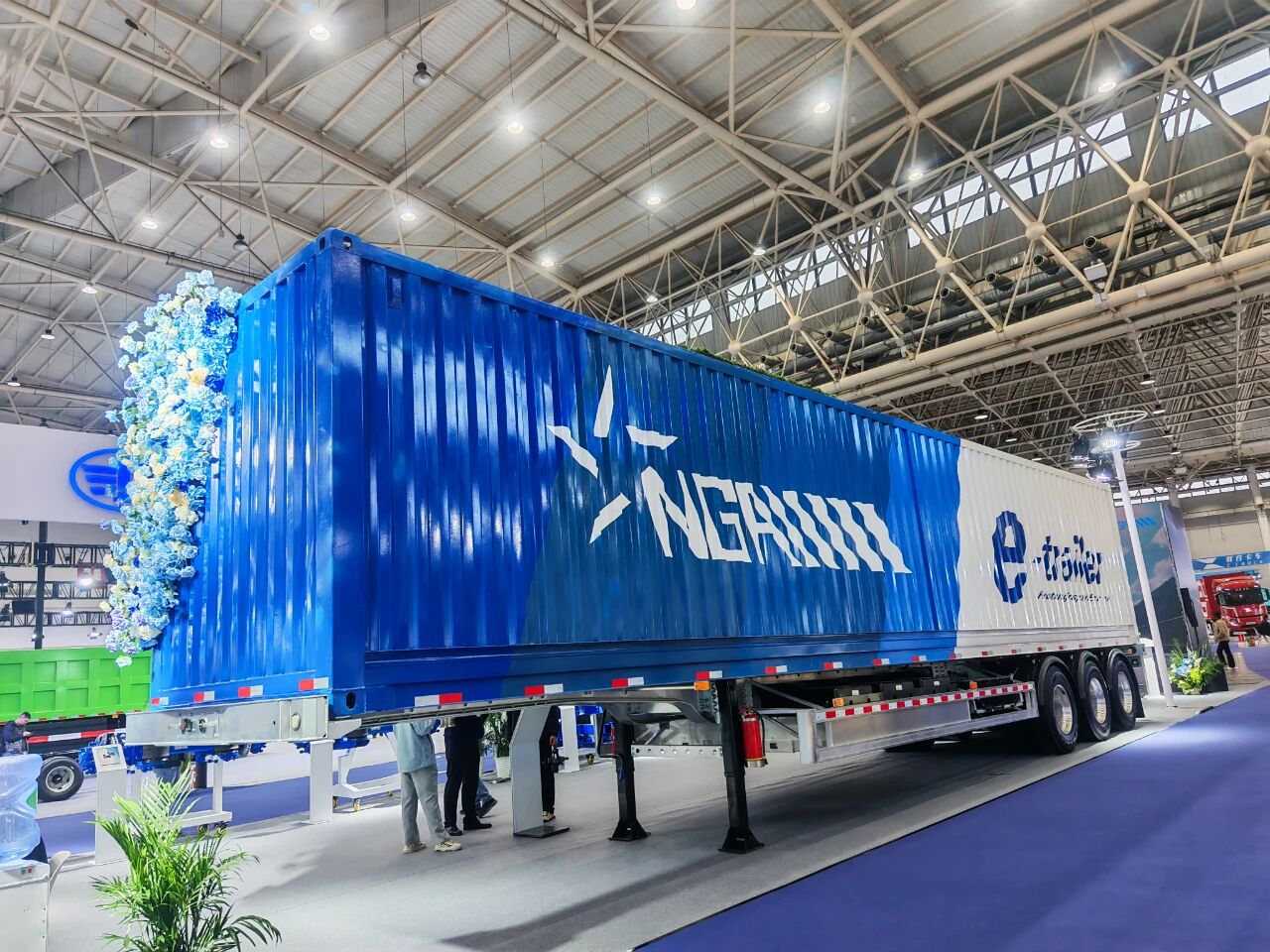 NGA 智能電動(dòng)半掛車(chē)成為 2025 中國(guó)國(guó)際商用車(chē)展會(huì)上的明星產(chǎn)品！